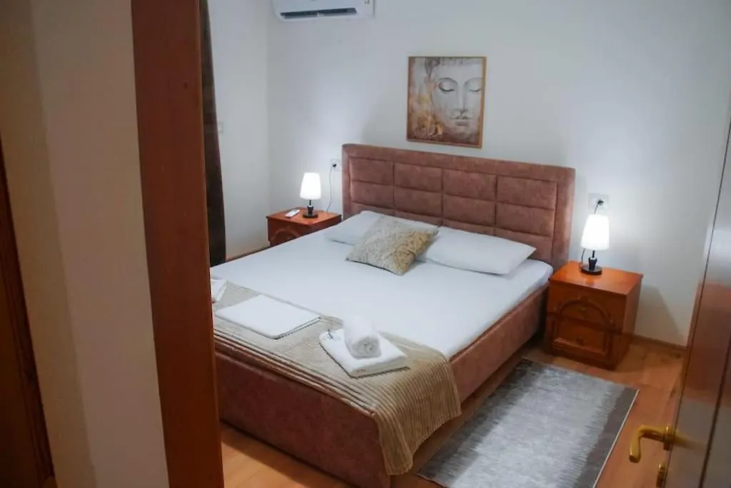 Meri'S Apartment Shkoder Albania